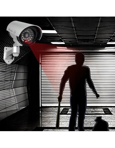RETOO E057 fake CCTV camera deterring intruder at garage entrance