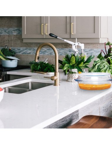RETOO O145 glass casserole dish on white countertop kitchen scene