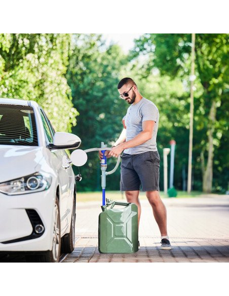 Man using RETOO M114 pump to refuel car from jerry can